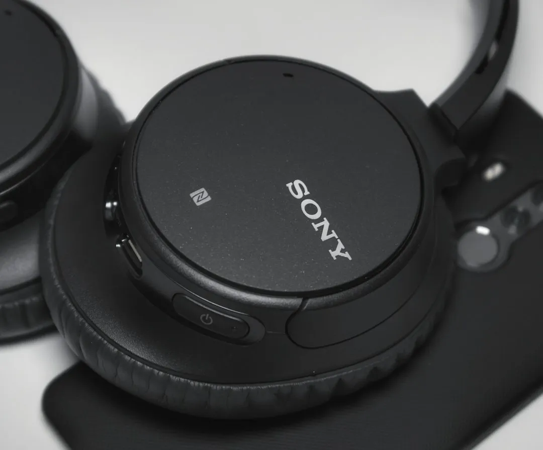 Is Your Sony WH-1000XM5 Making a Buzzing Noise? Here Is How to Fix It