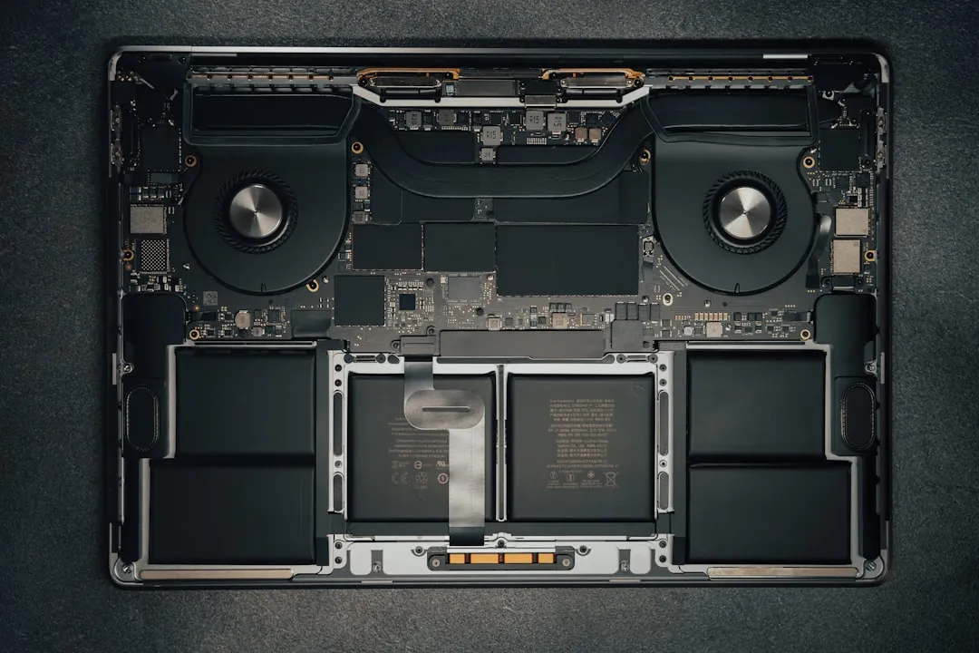 Is Your MacBook Pro M4 Overheating? How Apple Silicon Handles Intense Workloads